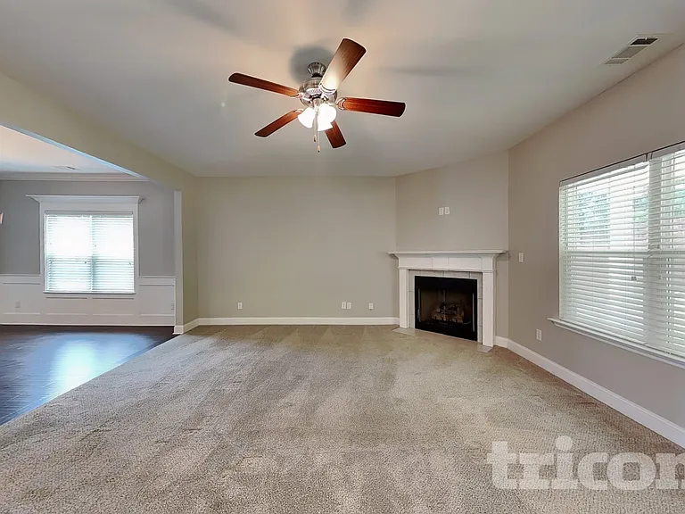 115 Orchard Ln — Photo 4