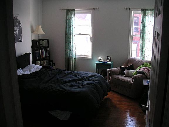upstairs bedroom 1