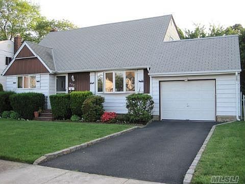 1st image of 608 Tabor Pl
