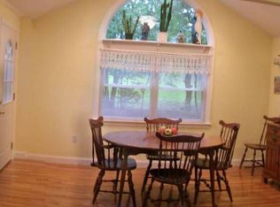 11 Jefferson Rd, Wakefield, MA 01880