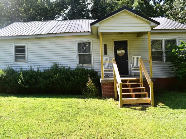 1521 Woodlawn Rd, Greenwood, SC 29646