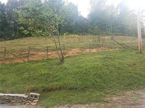 5th image of 225 Bird Creek Dr