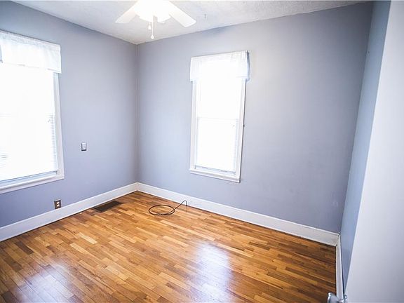 5th image of 2831 Penn St