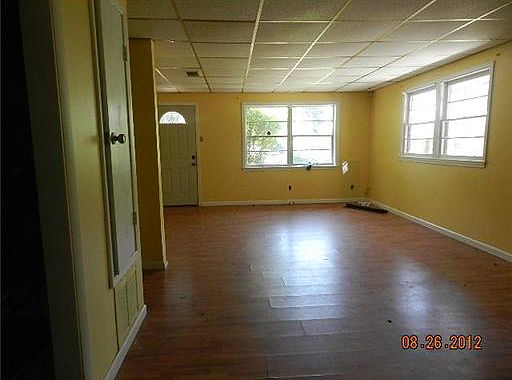 2nd image of 1661 Pringle Cir