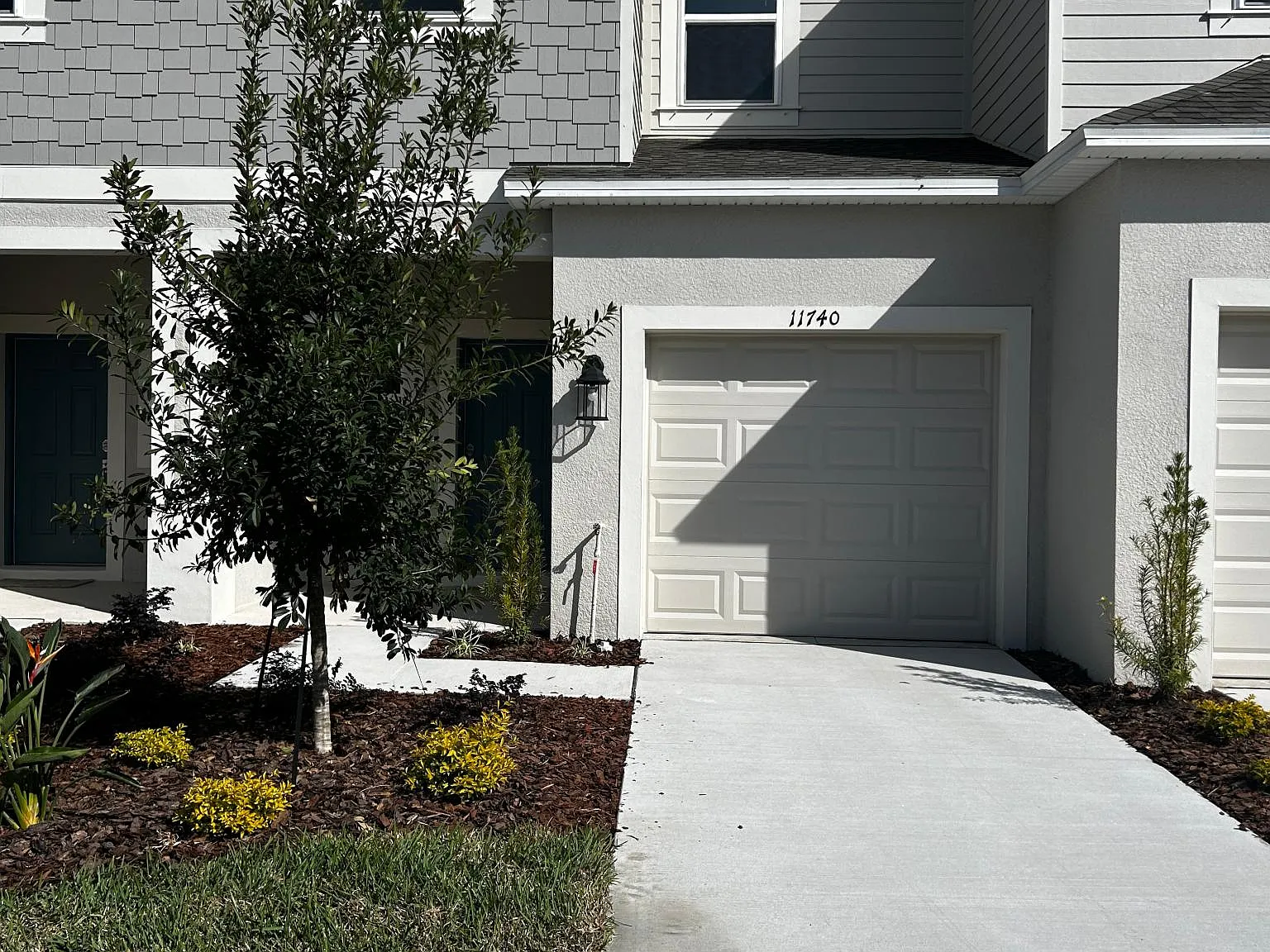 3 bed, 2.5 bath, 1373 sqft, $2,000 — Photo 2
