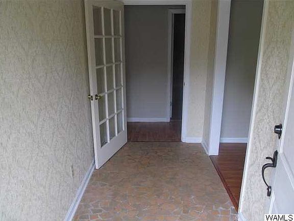 3rd image of 137 52nd St E