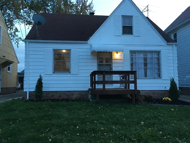 5401 Biddulph Ave — Photo 1