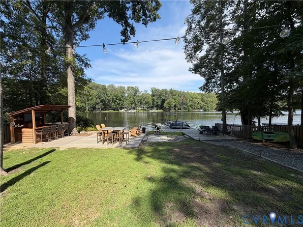 352 Lake Caroline Dr, Ruther Glen, VA 22546
