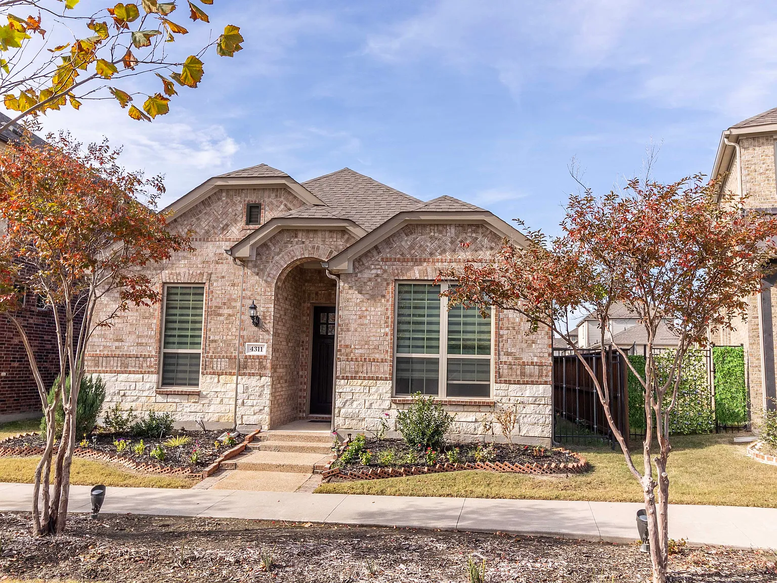3 bed, 1913 sqft, $3,000 — Photo 3
