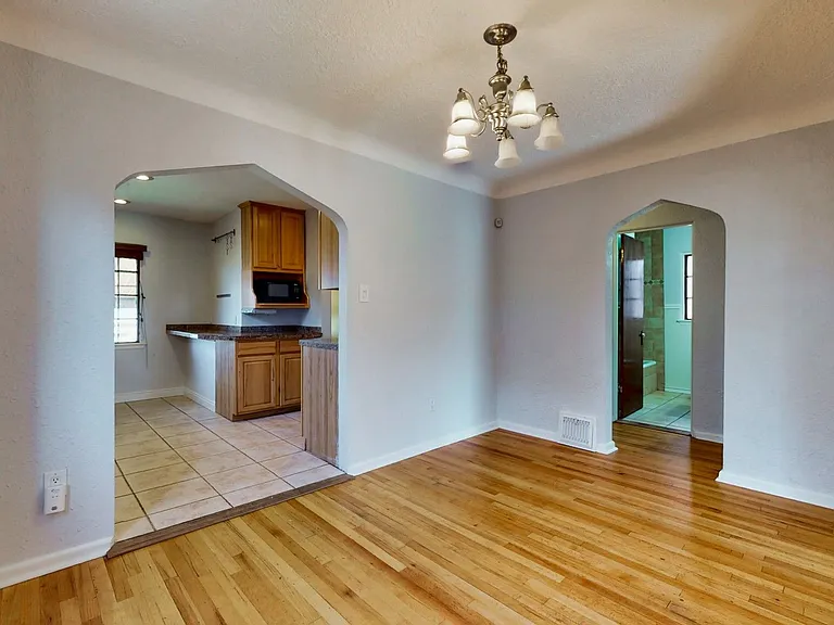 3317 N Saint Paul St — Photo 9
