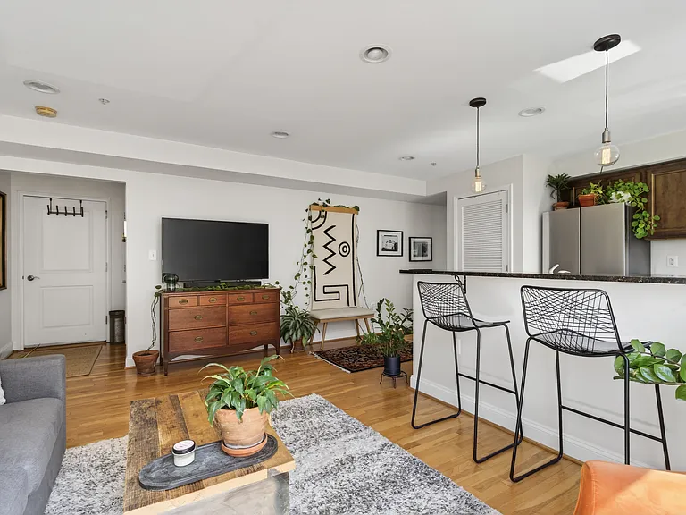 804 Taylor St NW #305 — Photo 3