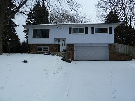 4th image of 4N337 Kenwood Ave