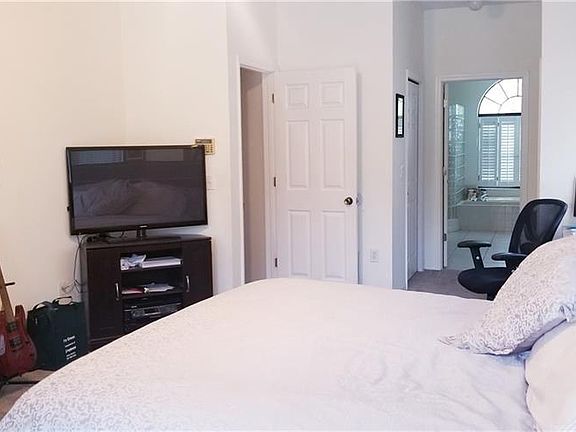 5th image of 4389 Worthington Cir