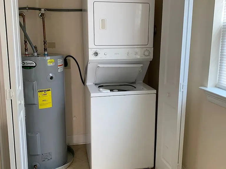 Regency at Metairie — Photo 11