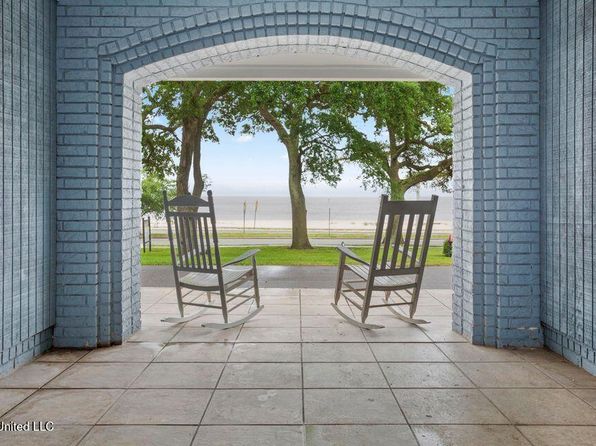 1282 Beach Blvd APT 114, Biloxi, MS 39530