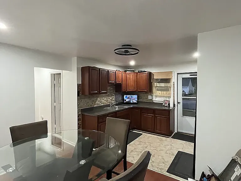3A Decatur St — Photo 3