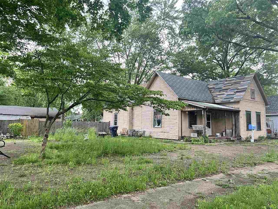 2nd image of 925 S 16th St