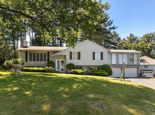 6 Oak St, Lynnfield, MA 01940