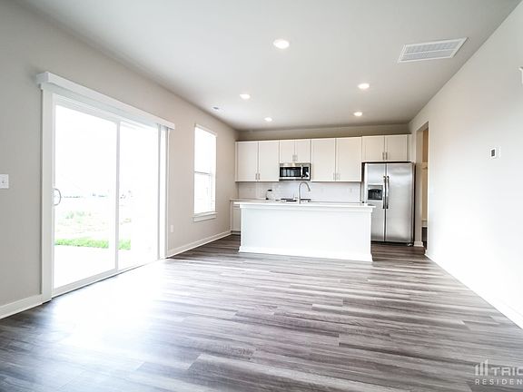 4th image of 1720 Lannister Ave