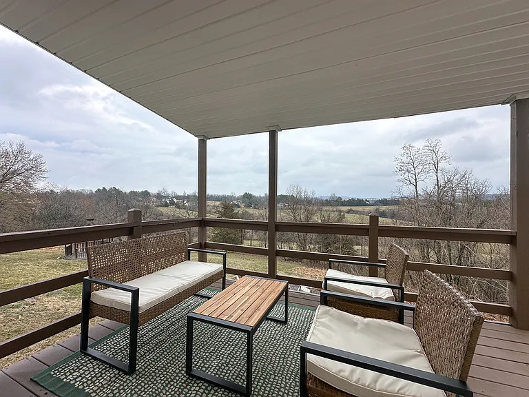 80 Greenview Dr — Photo 32