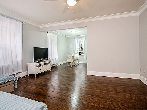 3rd image of 20 N Broadway APT K251