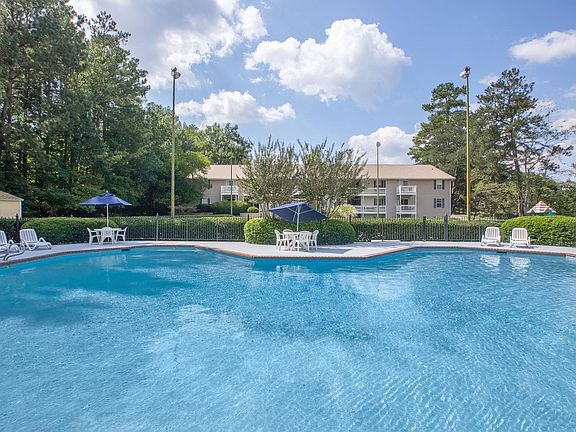 2nd image of 160 Belle Dr #665