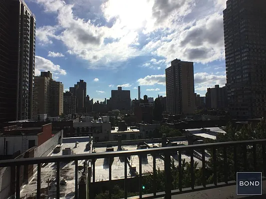 Rented by Bond New York | media 29