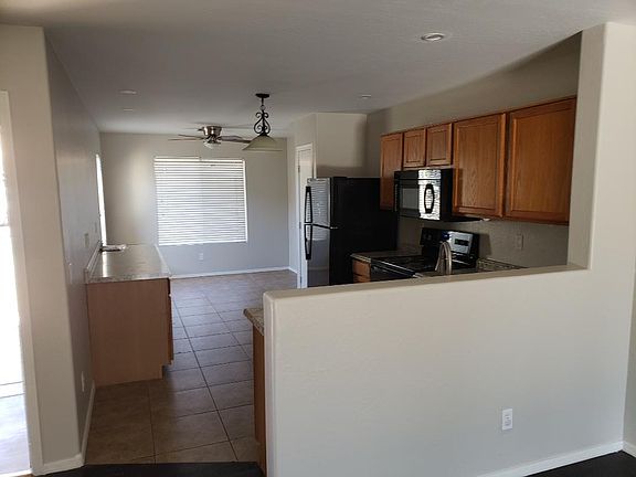 3rd image of 10009 W Miami St