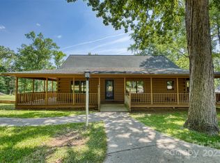 993 Jackson Rd, Fort Lawn, SC 29714