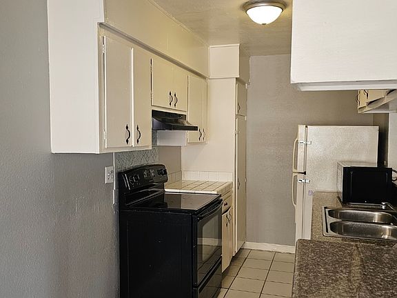 5th image of 101 Nedra Ct #B