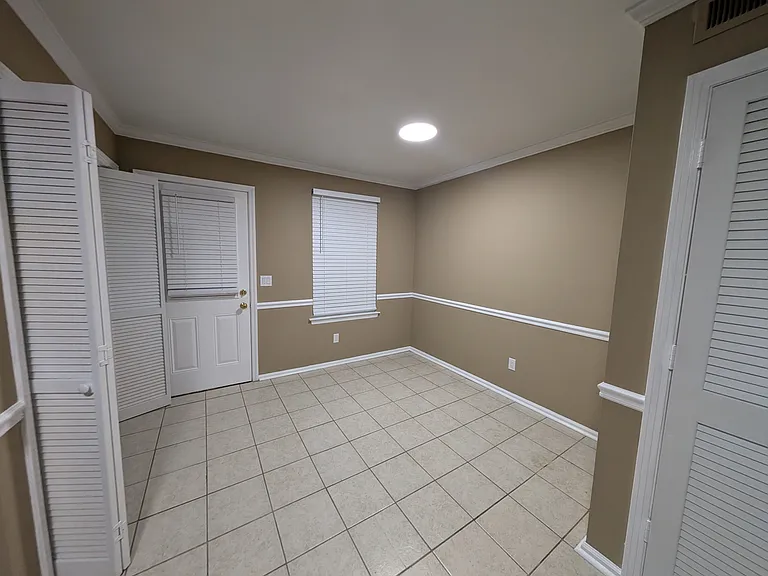 dining area in kitchen