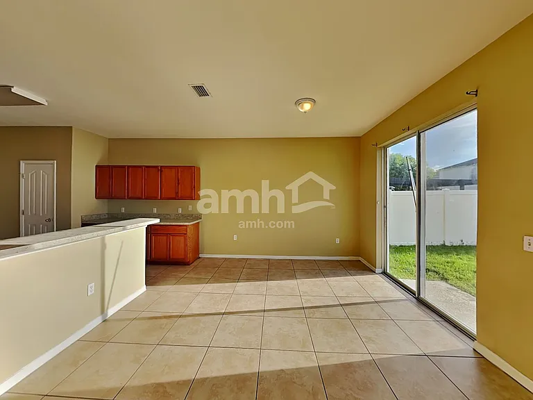 12110 Fern Haven Ave — Photo 5