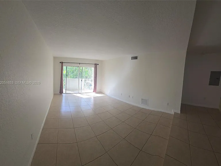 8950 SW 69th Ct #306 — Photo 2