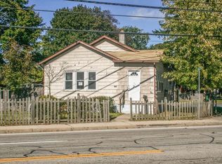 651 Post Rd, Warwick, RI 02888