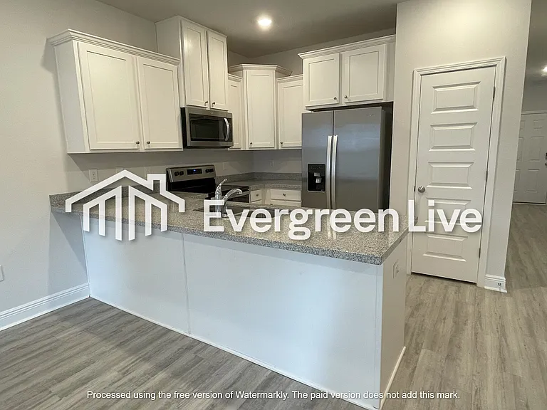 9843 Fowler Ave — Photo 9