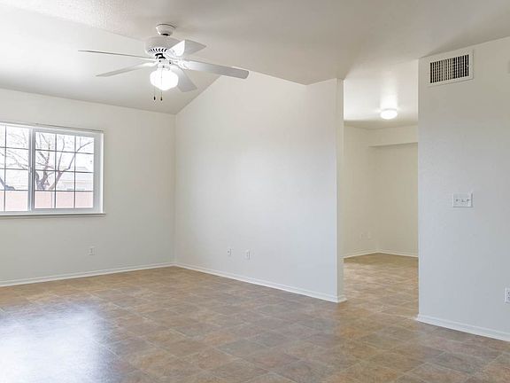 3rd image of 1001 Ironwood Ct #3B-2Ba