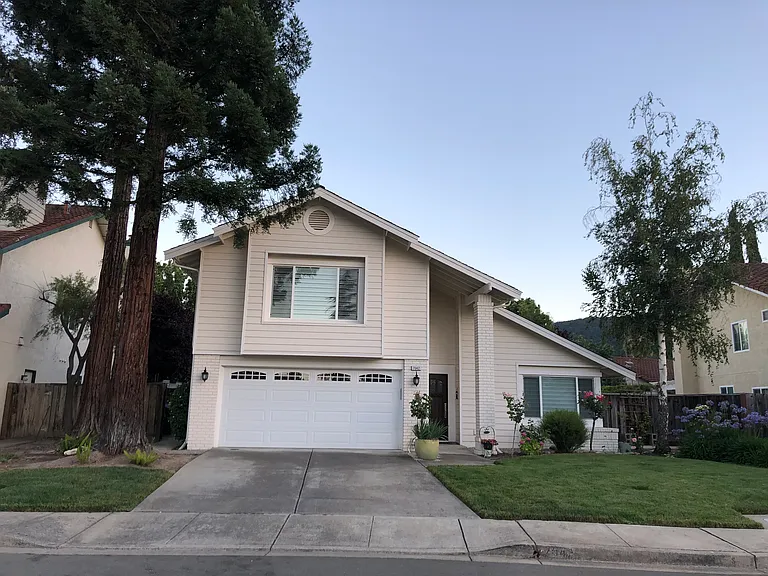 7042 Corte Del Oro — Photo 1