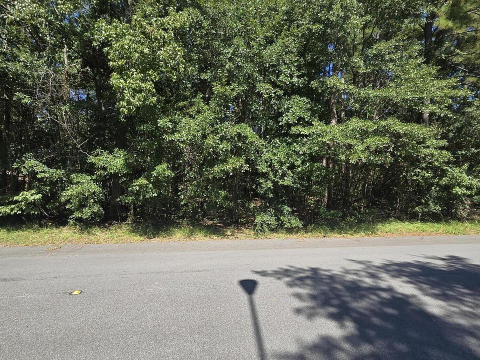 1st image of 0 Essex Dr