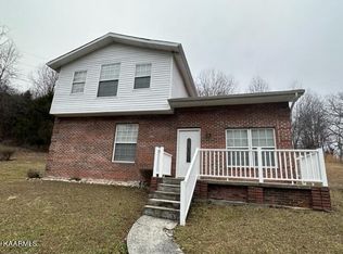 1068 Essary Rd, Tazewell, TN 37879