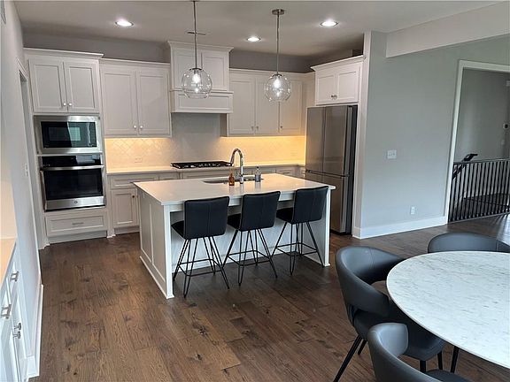 5th image of 21847 W 82nd Ter