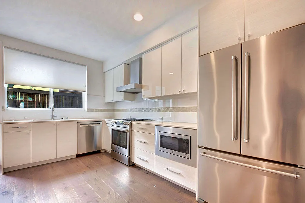 3 bed, 1529 sqft, $3,995 — Photo 4