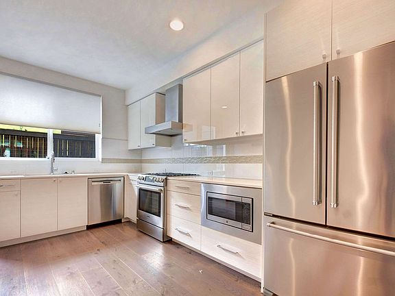 4th image of 114 20th Ave #B