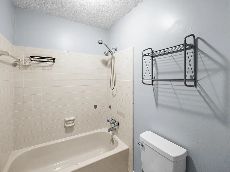 115 Donna Cir — Photo 15