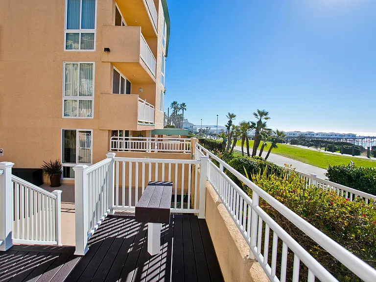 4627 Ocean Blvd #220 — Photo 33
