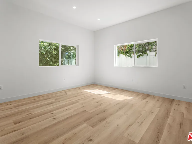 2154 Patricia Ave — Photo 14