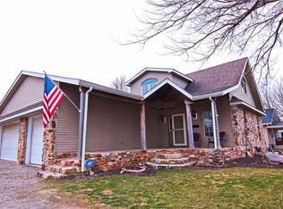 962 G St, Lorain, OH 44052