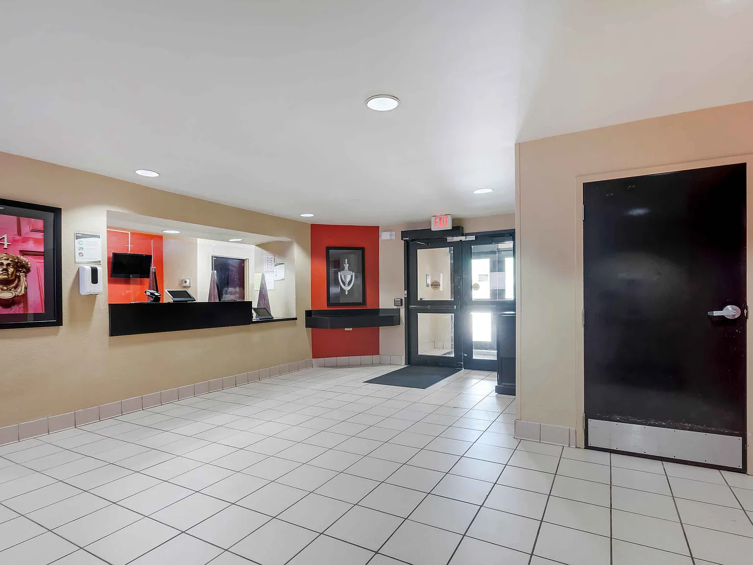 Atlanta - Clairmont — Photo 4