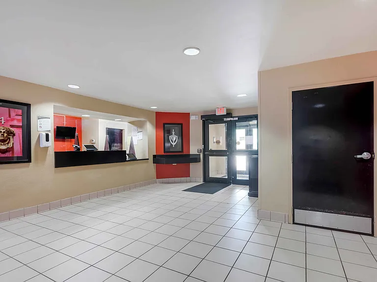 Lobby and Guest Check-in