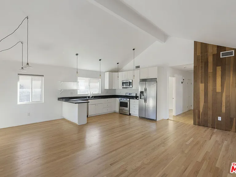 5712 Buchanan St — Photo 5