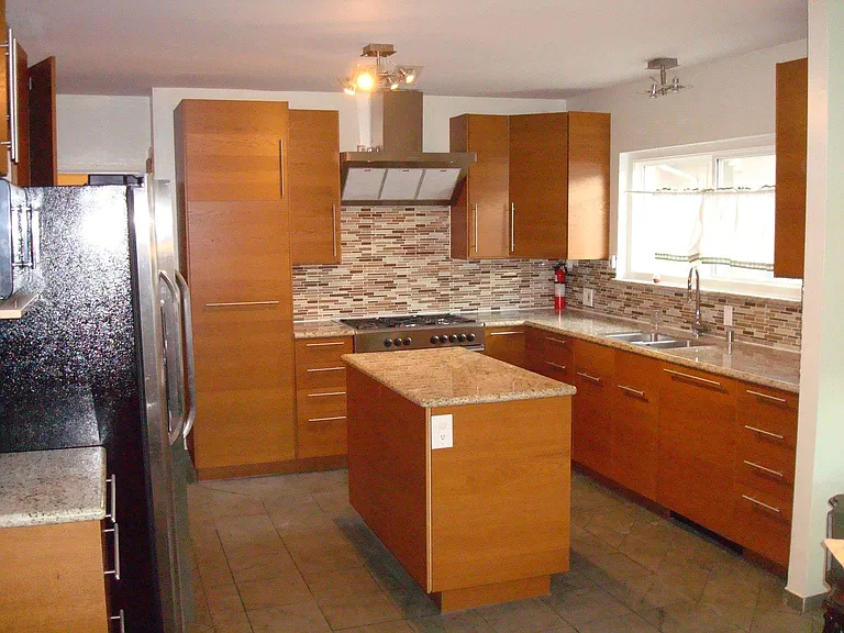 5235 Lawton Ave — Photo 7